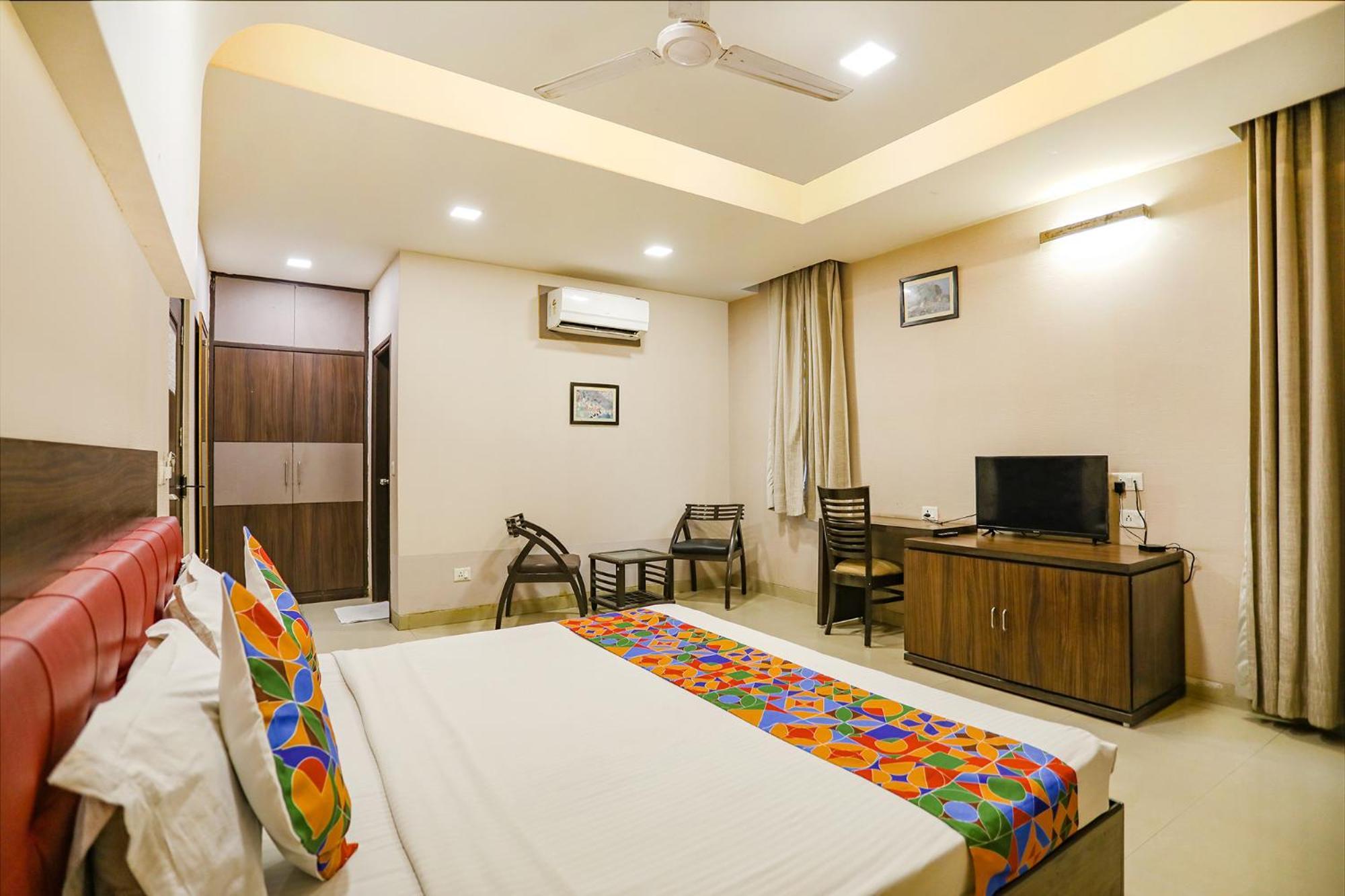 Fabhotel Grand Olive Noida Exterior photo