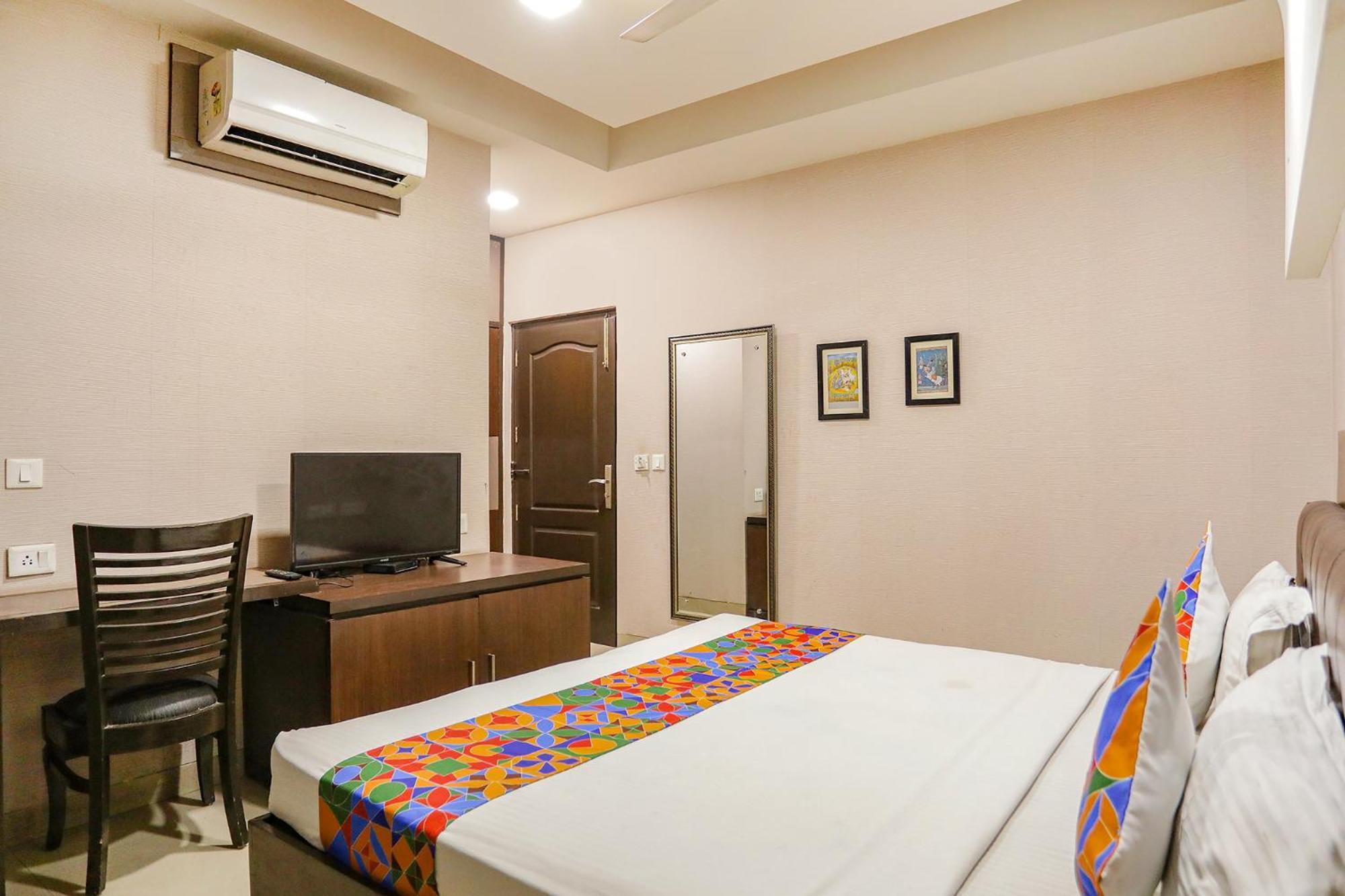 Fabhotel Grand Olive Noida Exterior photo