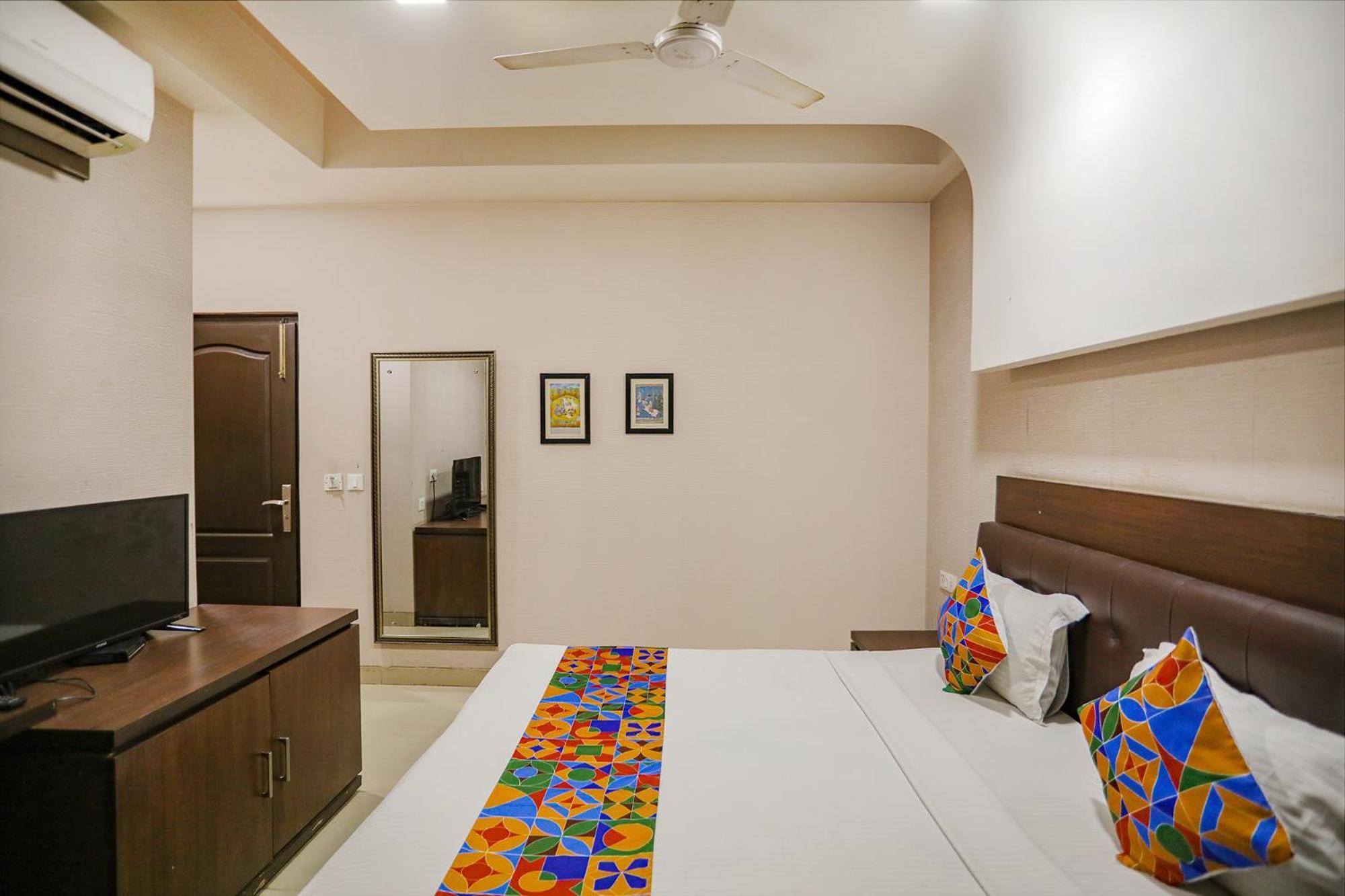 Fabhotel Grand Olive Noida Exterior photo